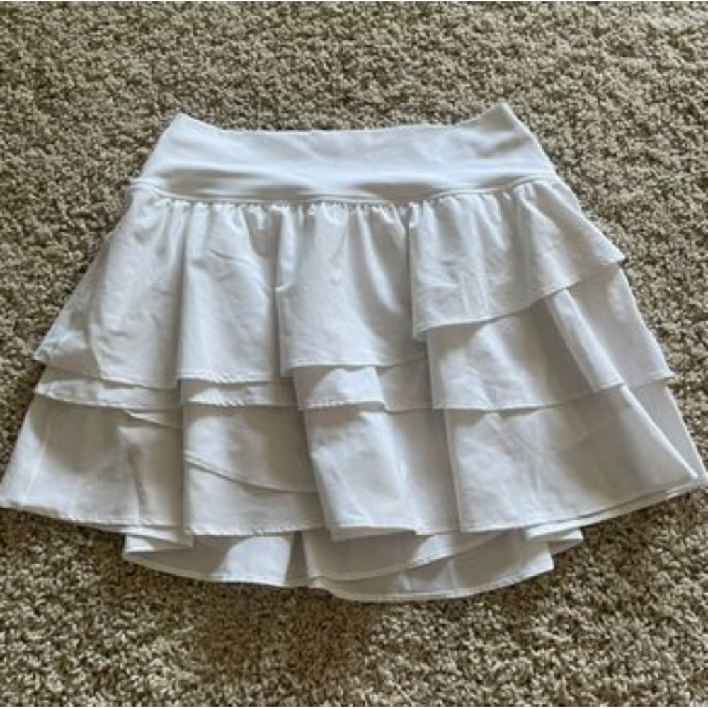 AERIE white ruffle athletic skort